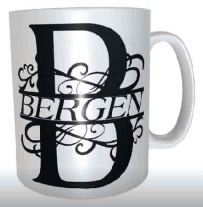 Kopp med monogram/stedsnavn