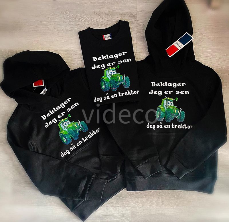 T-shirt til barn - sort, Beklager  jeg er sen m/traktor 